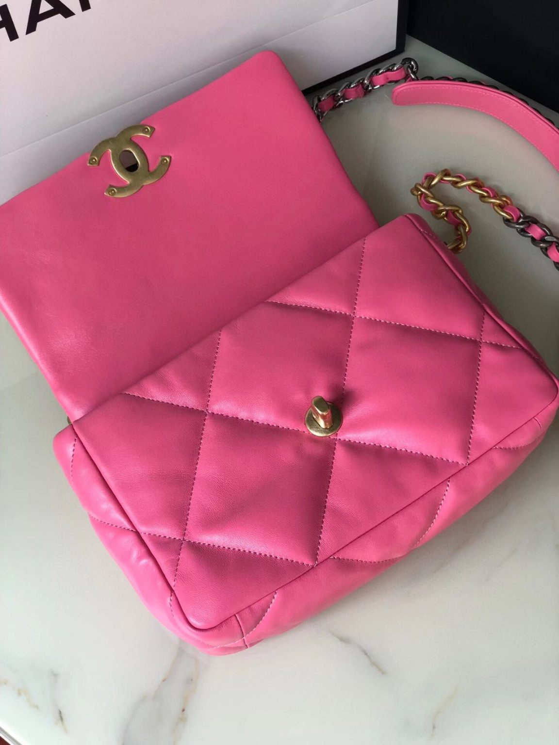 Chanel Pink Flap Bag - Image 3