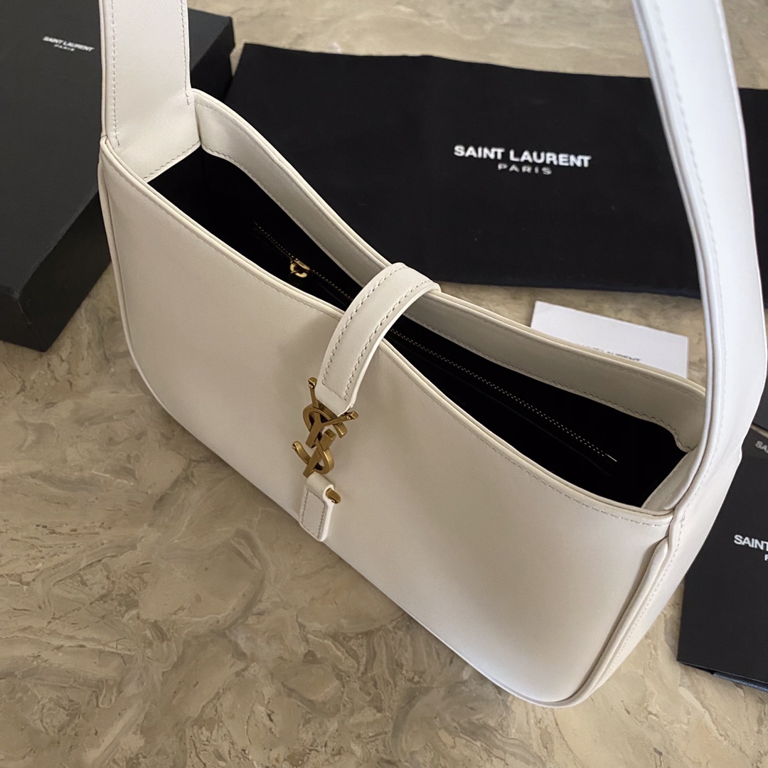 Le 5 À 7 Hobo in Crocodile-Embossed Shiny Leather Bag - Image 6