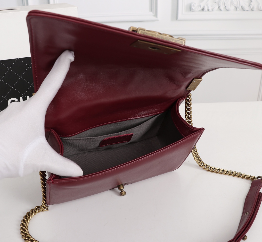 Chanel Black Kaviar Ghw Wine Bag - Image 2