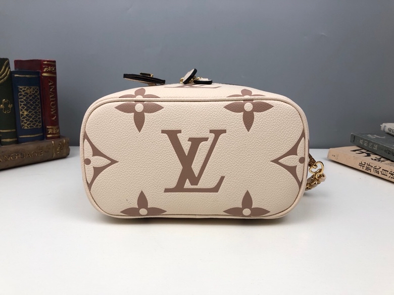 Louis Vuitton Vanity Bag - Image 6