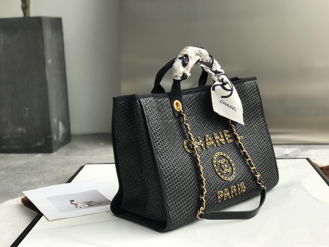 Chanel Tote - Image 9