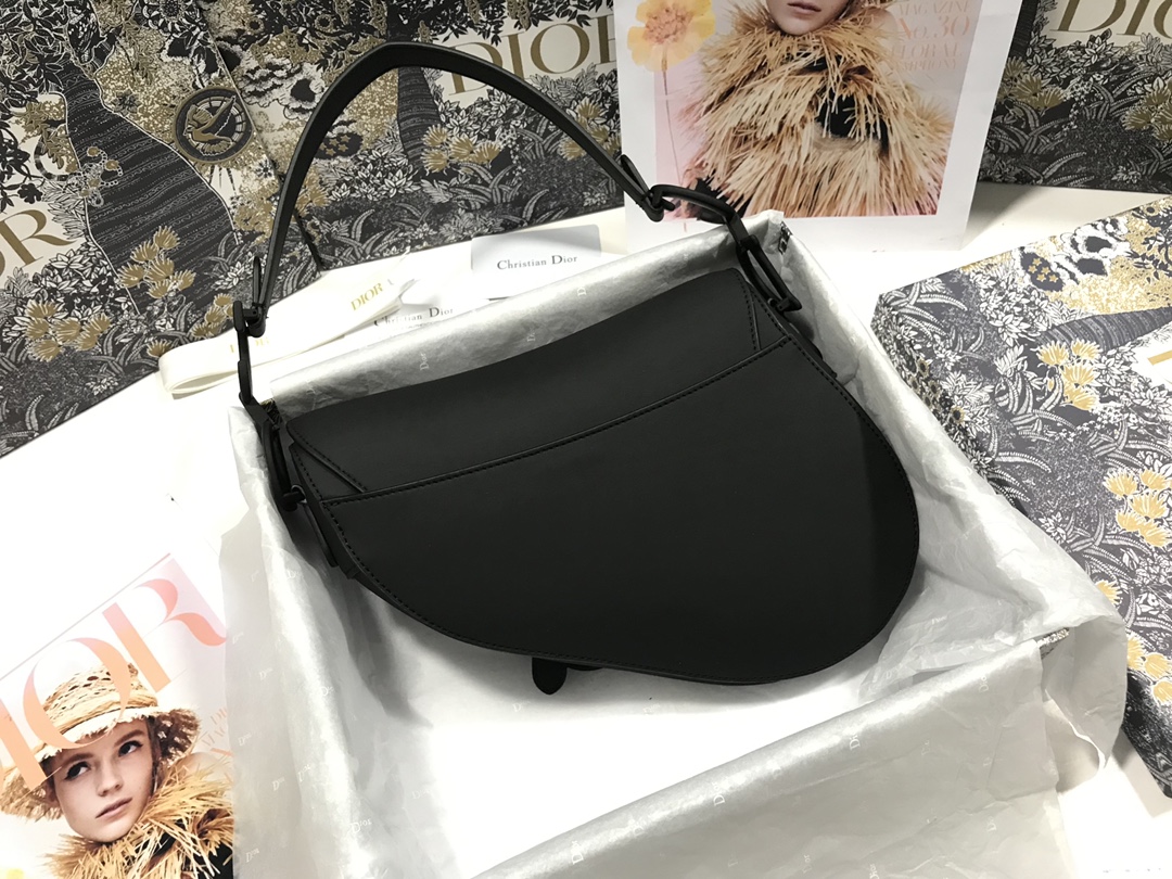 Dior Saddle Bag - Image 2