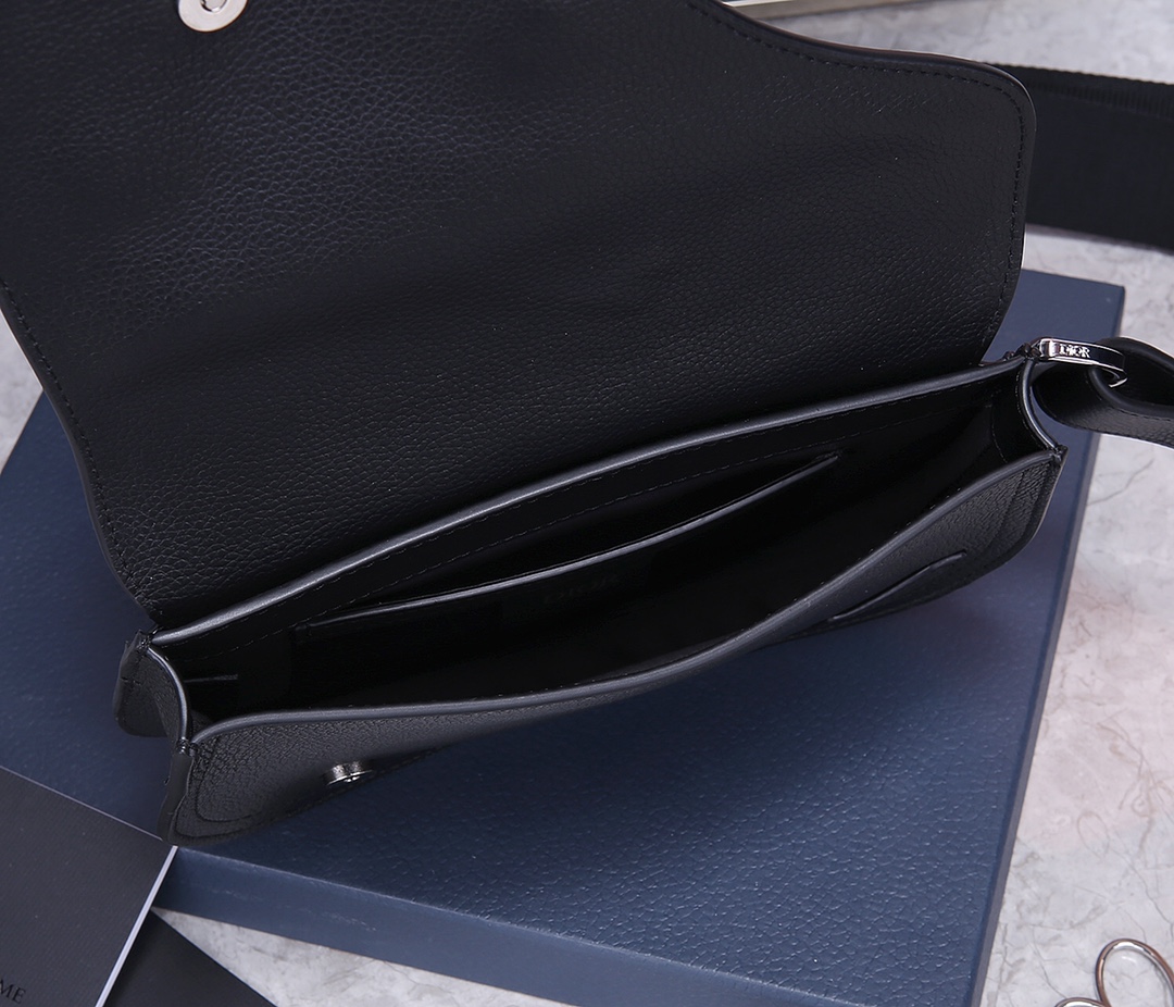 Dior Men's Saddle 3 Bag - Image 7