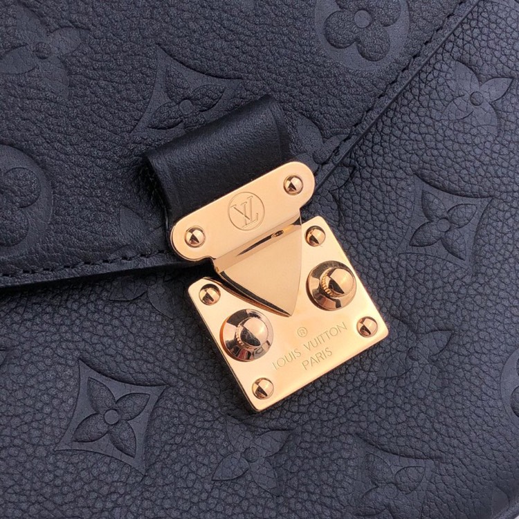 Louis Vuitton Pochette Metis Bag - Image 5