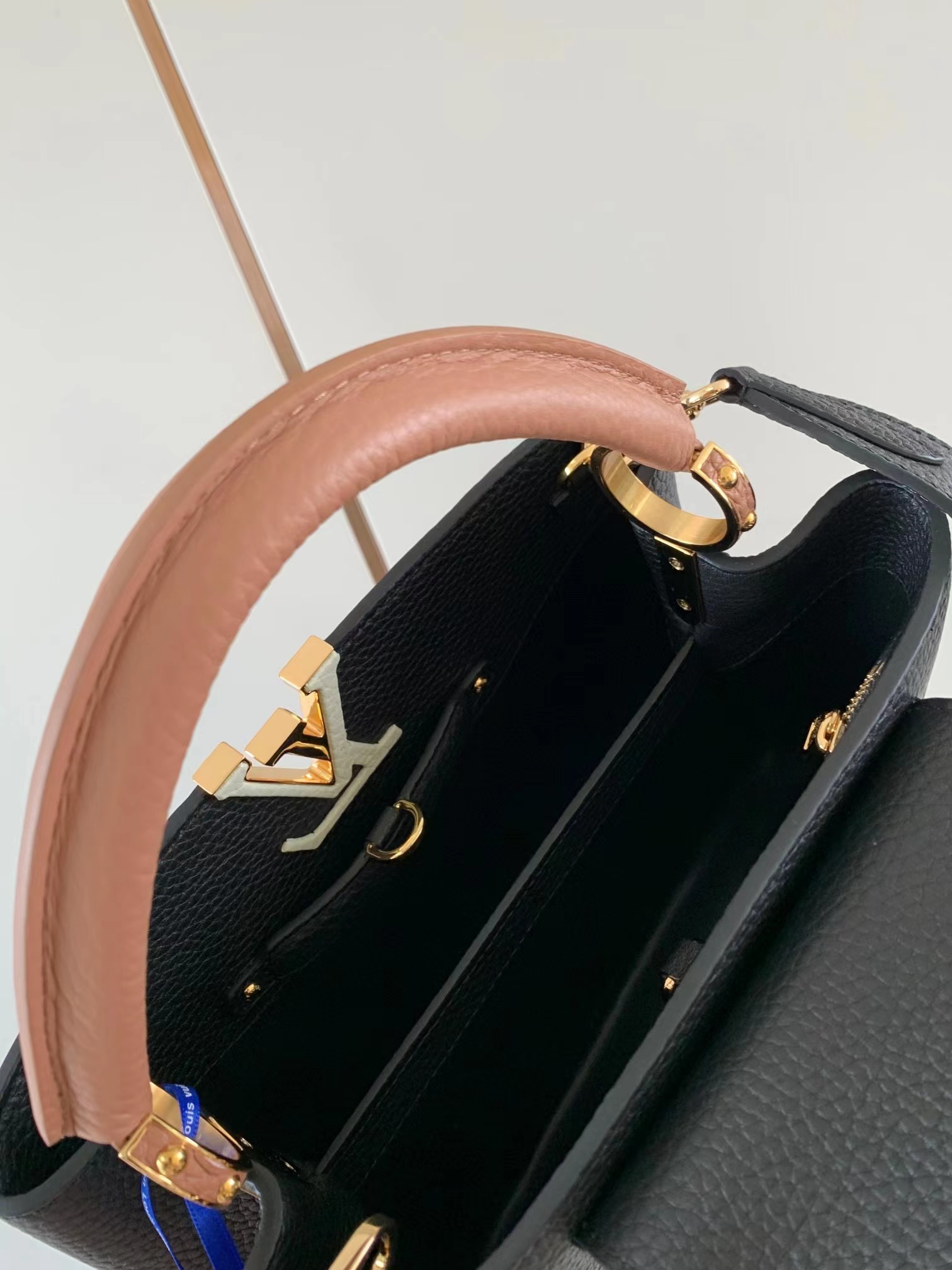 Louis Vuitton Capucines BB Bag - Image 2