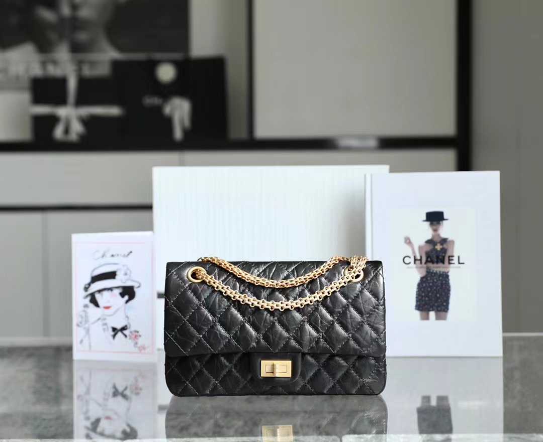 Chanel Neuauflage 2.55 Medium Flap Bag