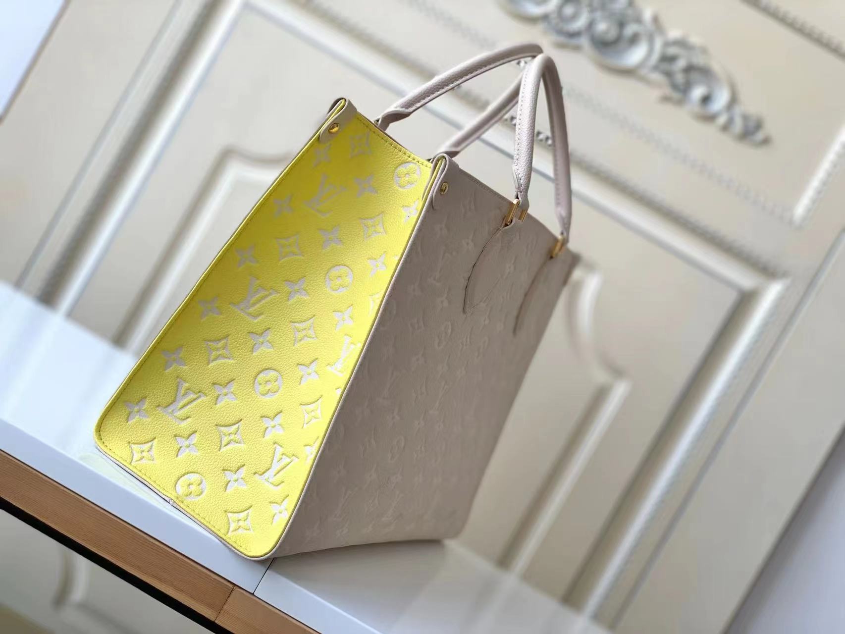 Louis Vuitton M OnTheGo M Bag - Image 4
