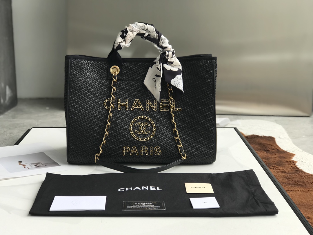 Chanel Tote - Image 10
