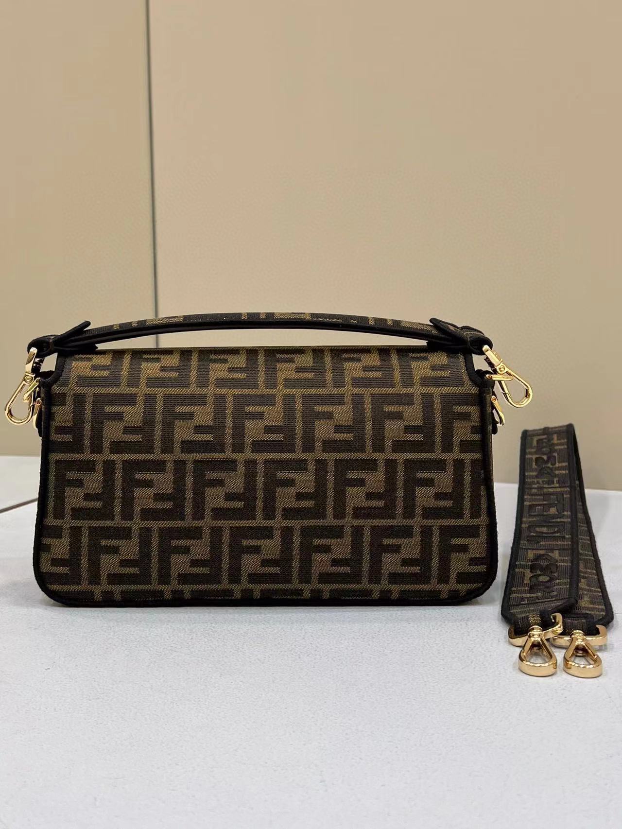 Fendi Baguette Bag - Image 5