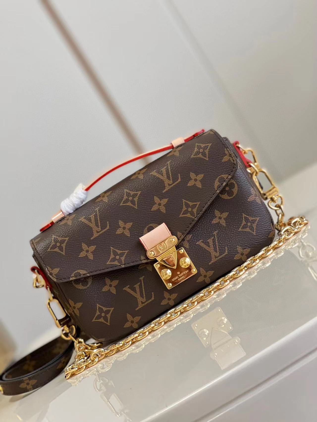 LV Pochette Metis East West Bag - Image 8