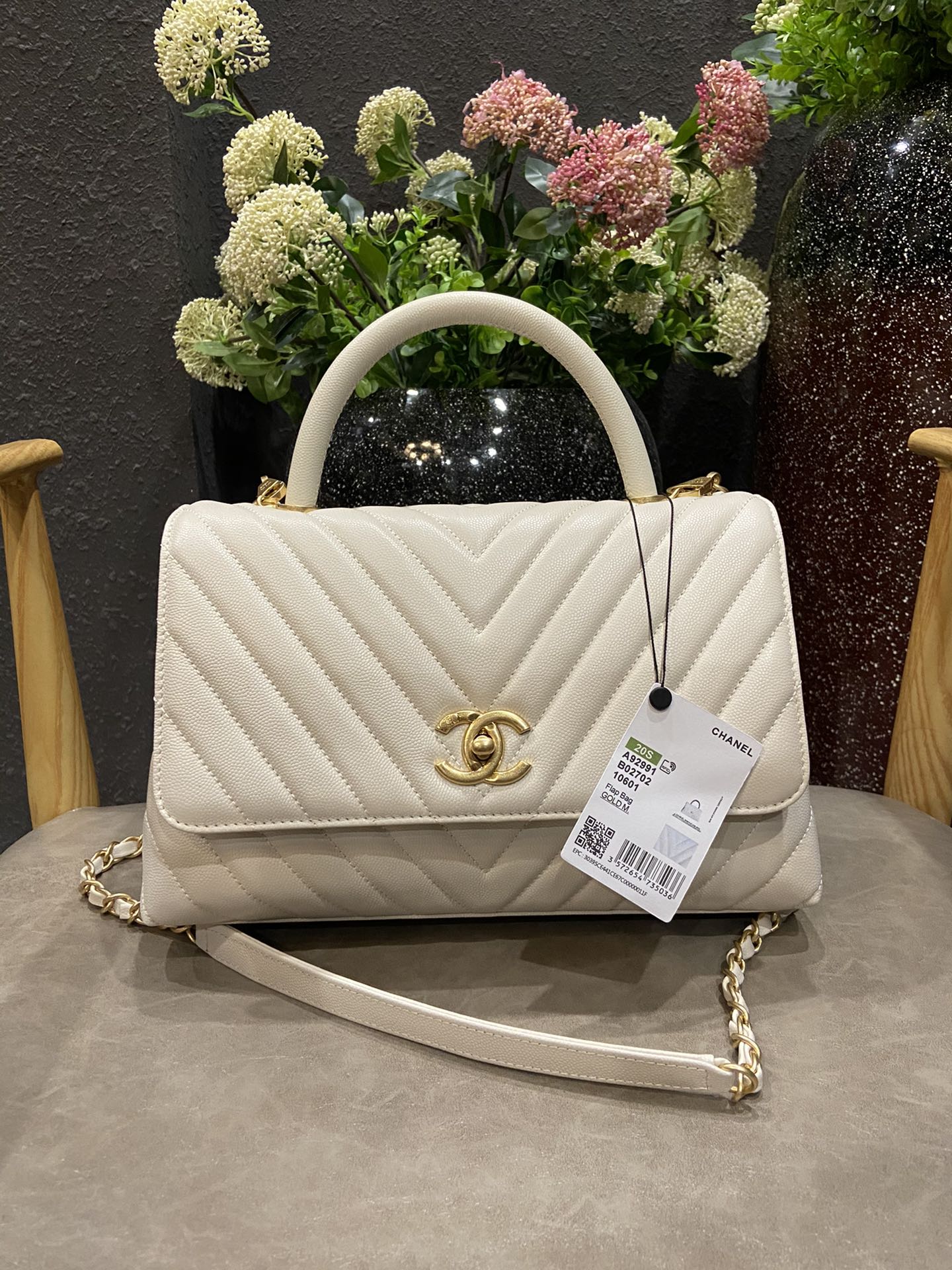 Chanel Cowhide Large Handbag