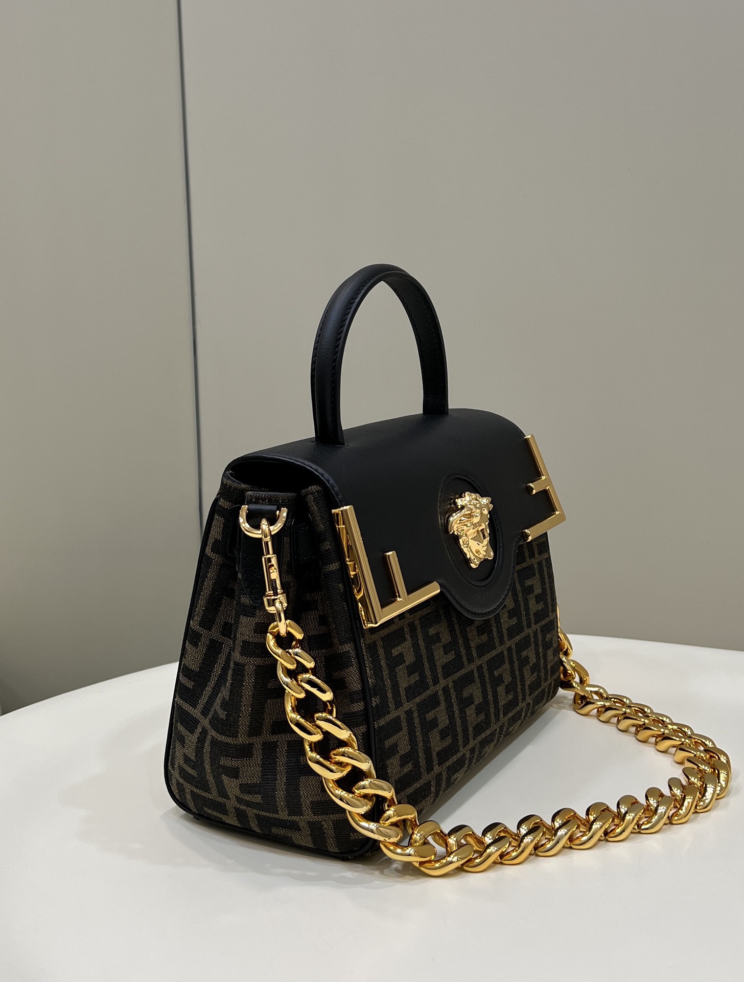 Fendi Baguette Bag — Black - Image 3