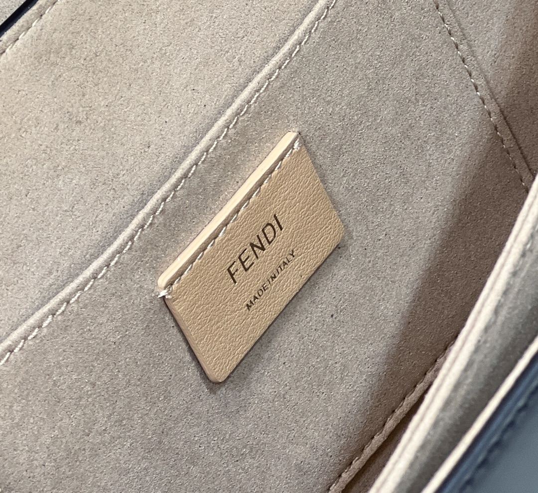 Fendi Kani Bag - Image 4