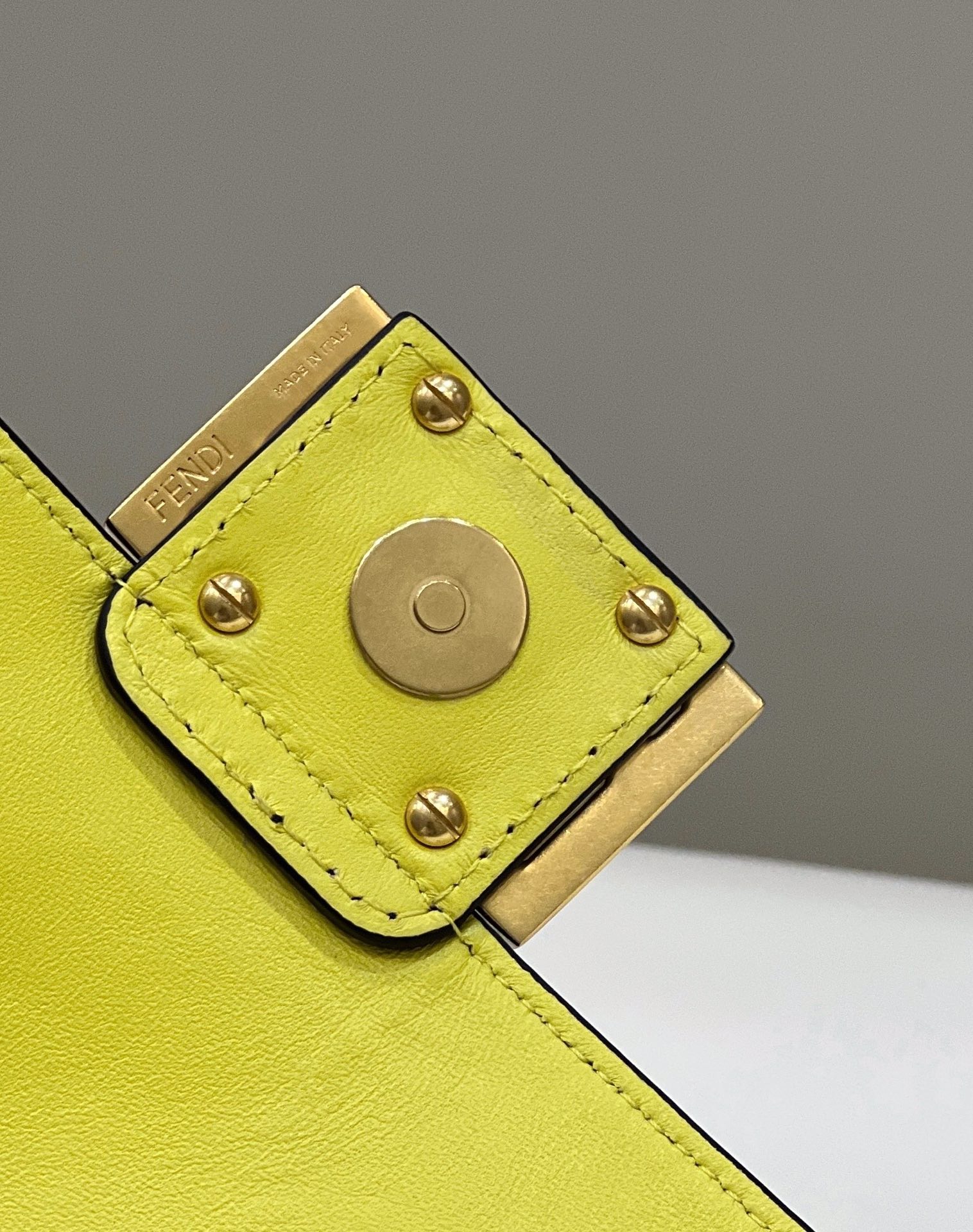 Fendi Baguette 8 Bag - Image 7