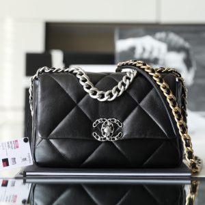Chanel 19 Bag — Black