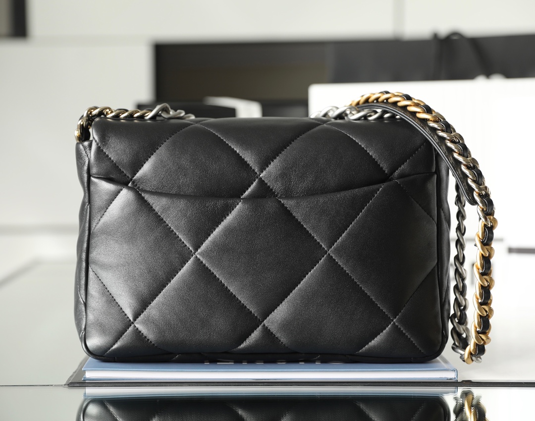 Chanel 19 Flap Bag - Image 6