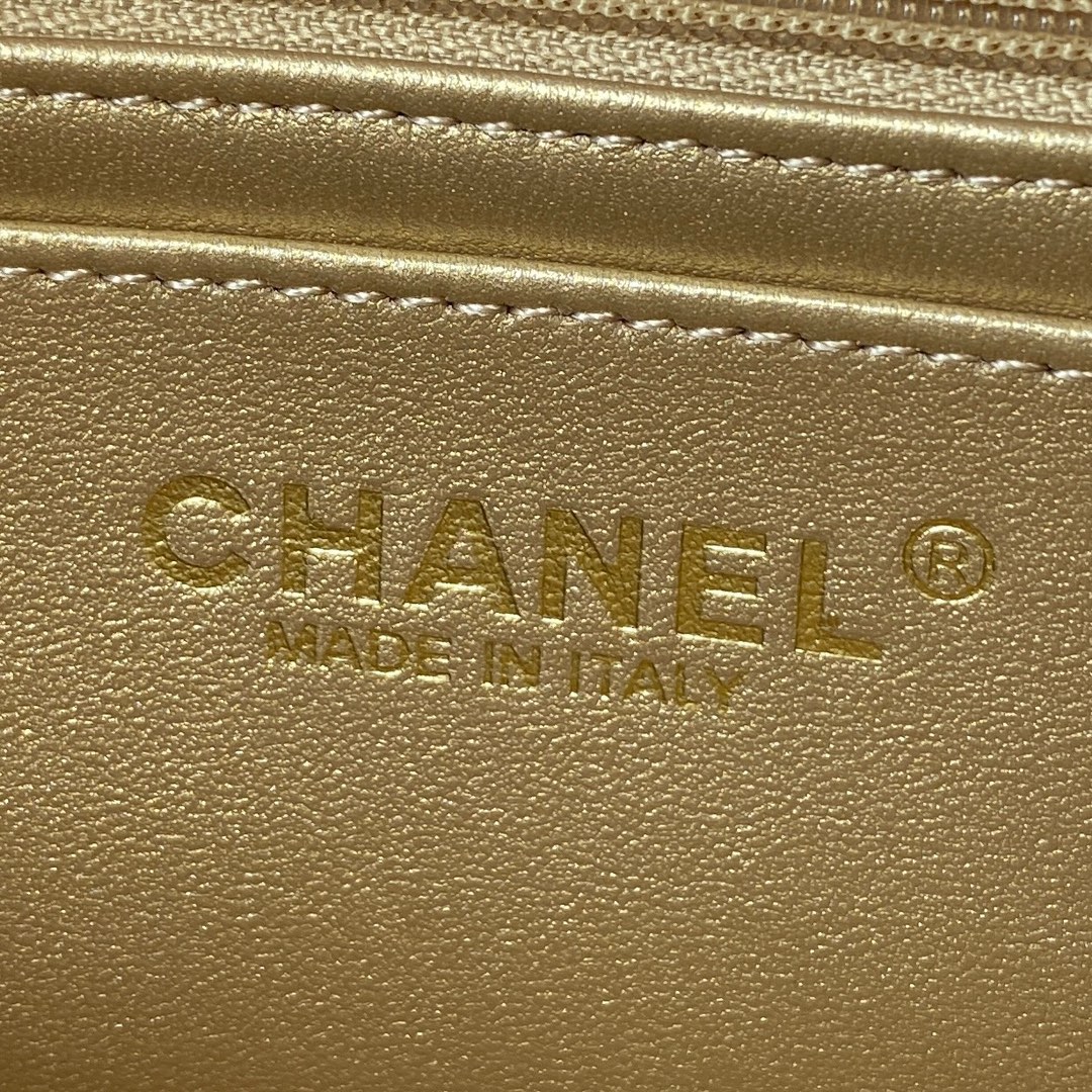 Chanel Mini Bag Flap - Image 2
