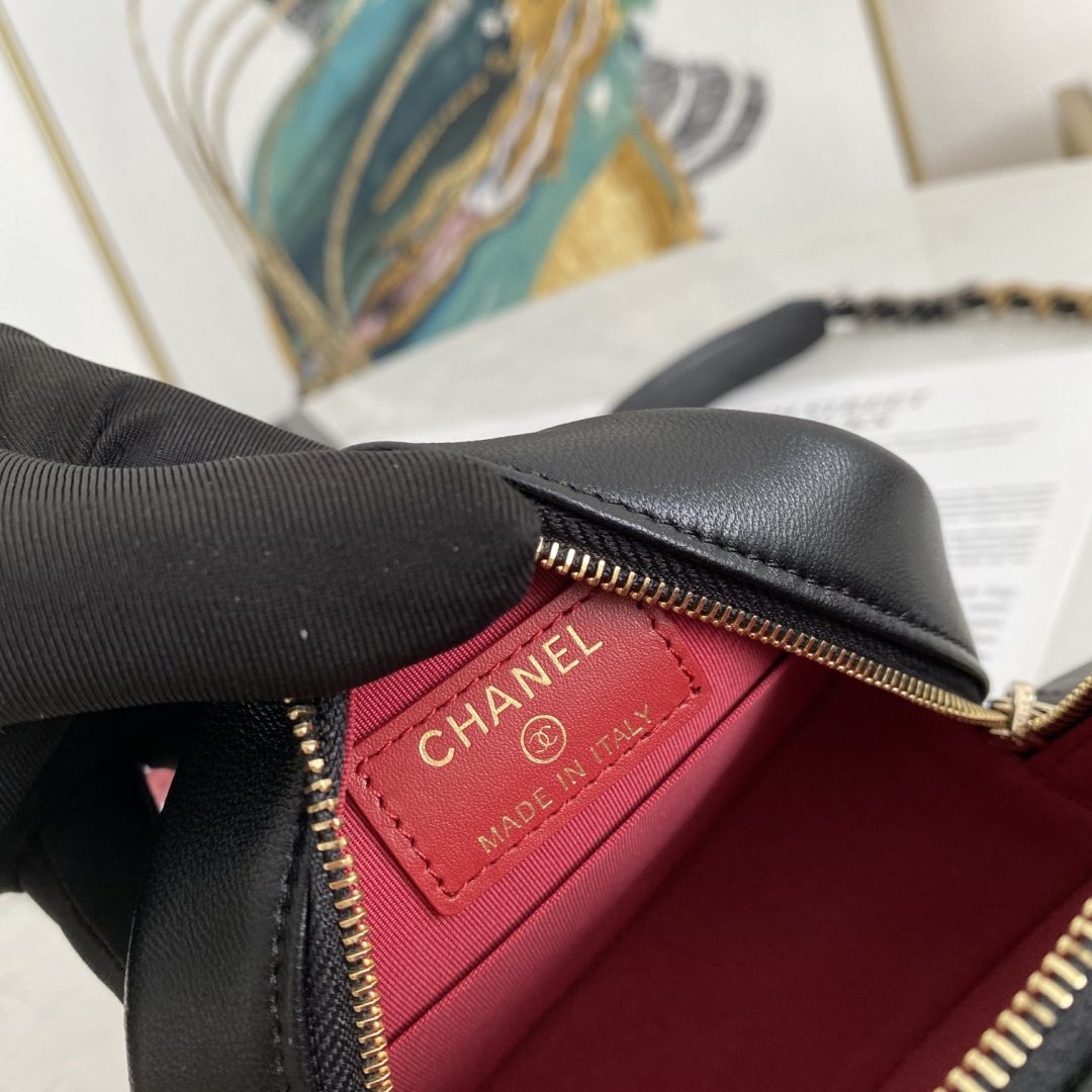 Chanel 19 Clutch with Chain Bag - Image 8