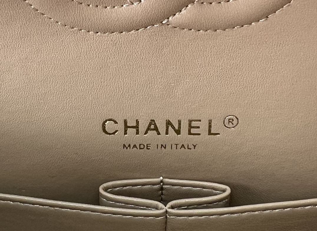 Classic Flap Bag - Image 4