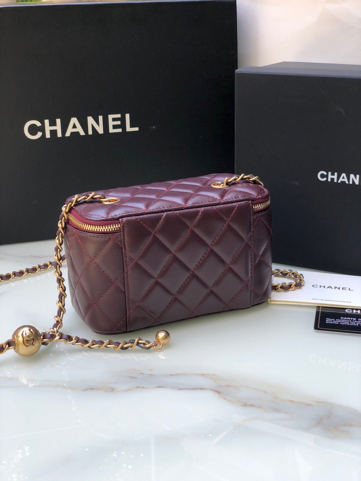 Chanel Classic Vanity 22C Bag with Chain - Image 8