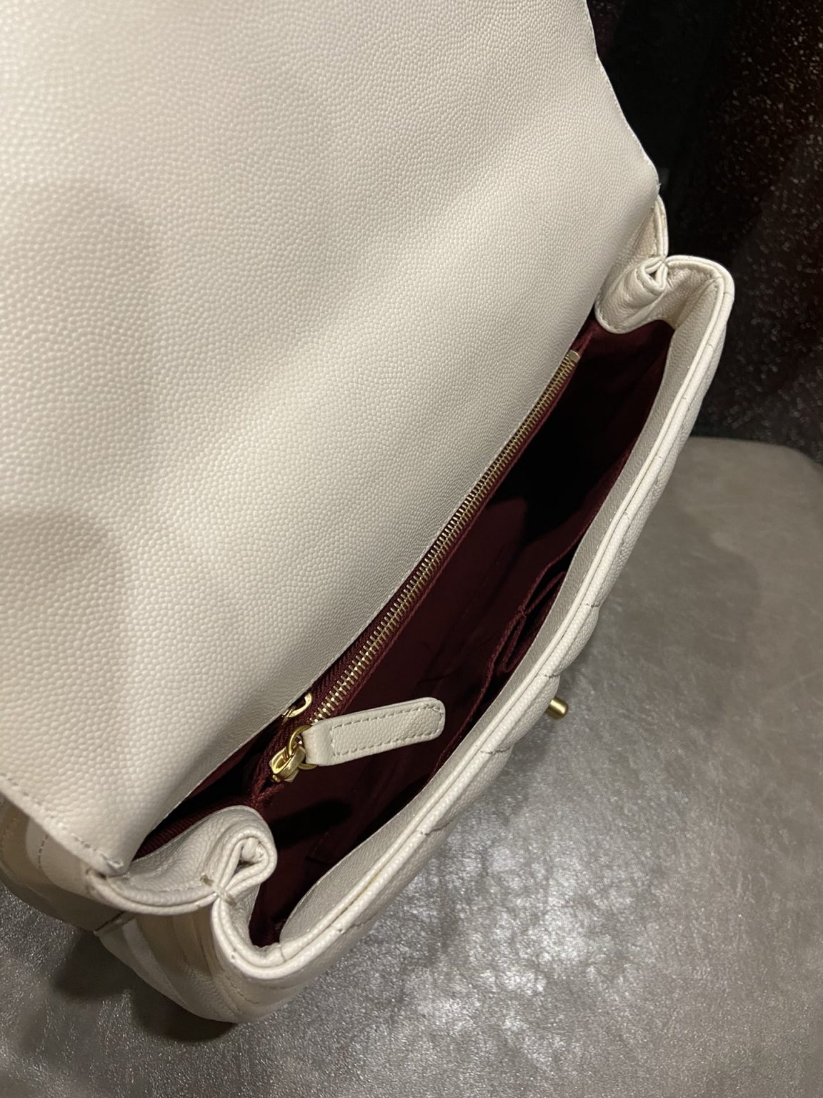 Chanel Cowhide Large Handbag - Image 6