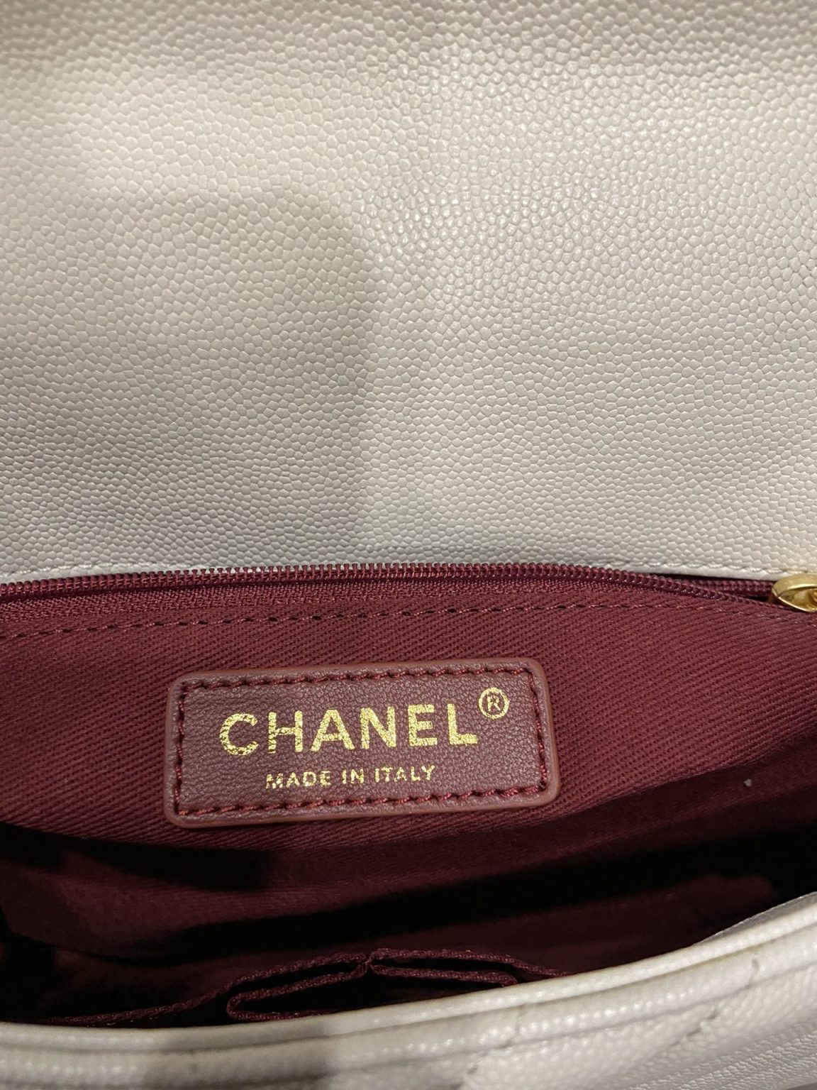 Chanel Cowhide Large Handbag - Image 7