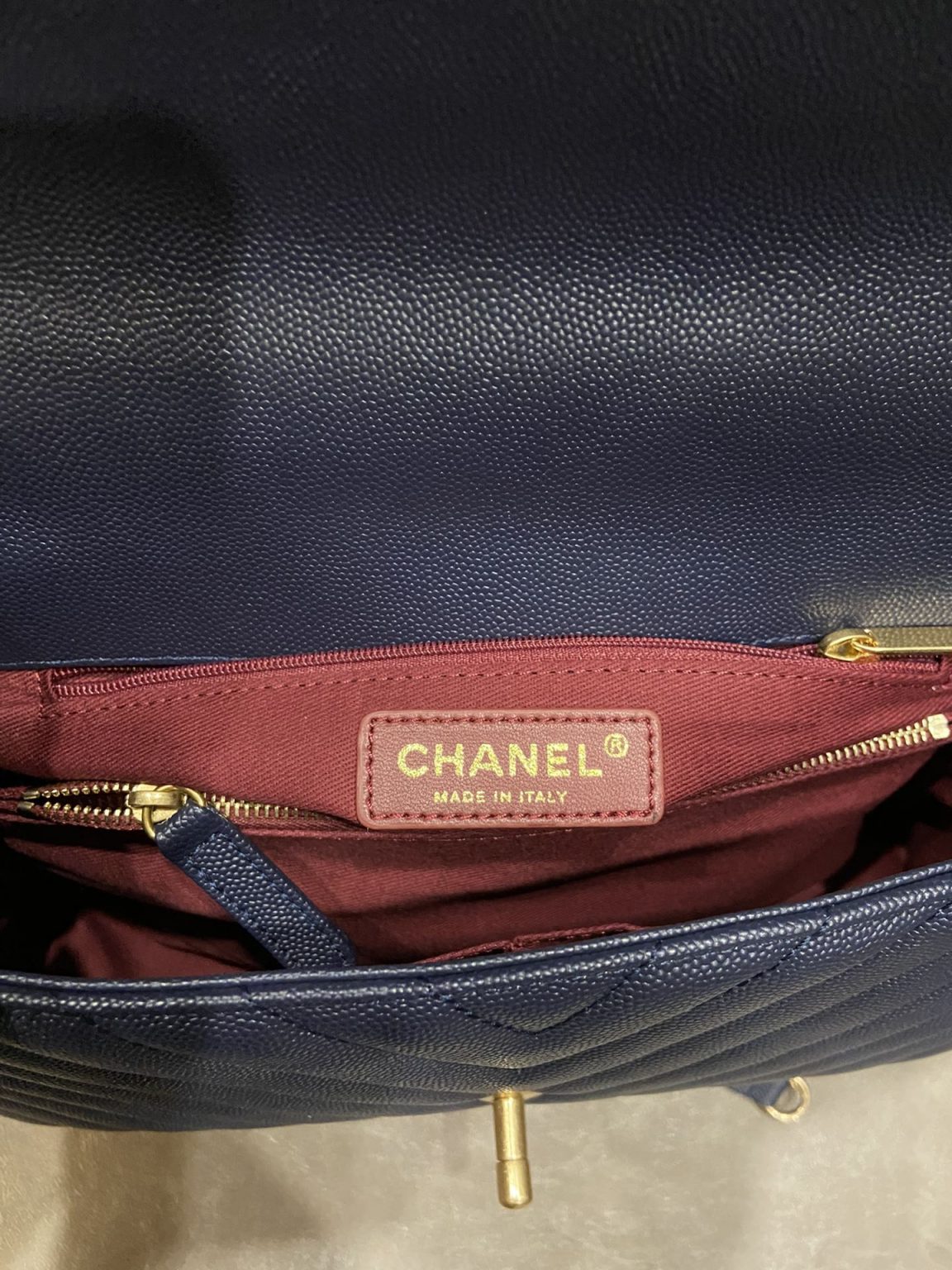 Chanel Handbag Leather - Image 8