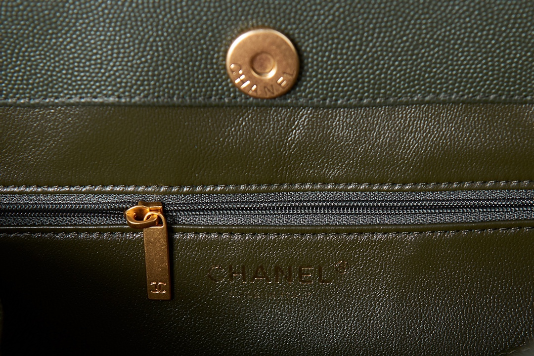 Chanel Tote - Image 7