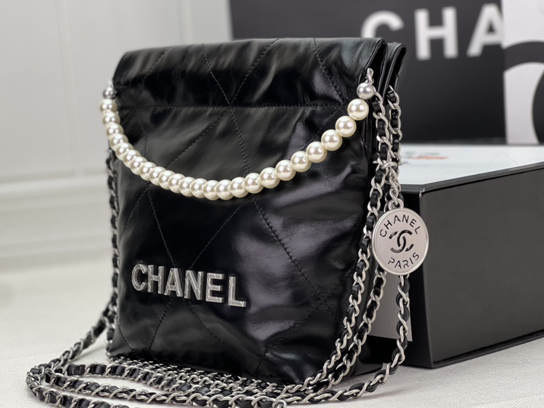 Chanel 22 in Black Caviar Bag - Image 7