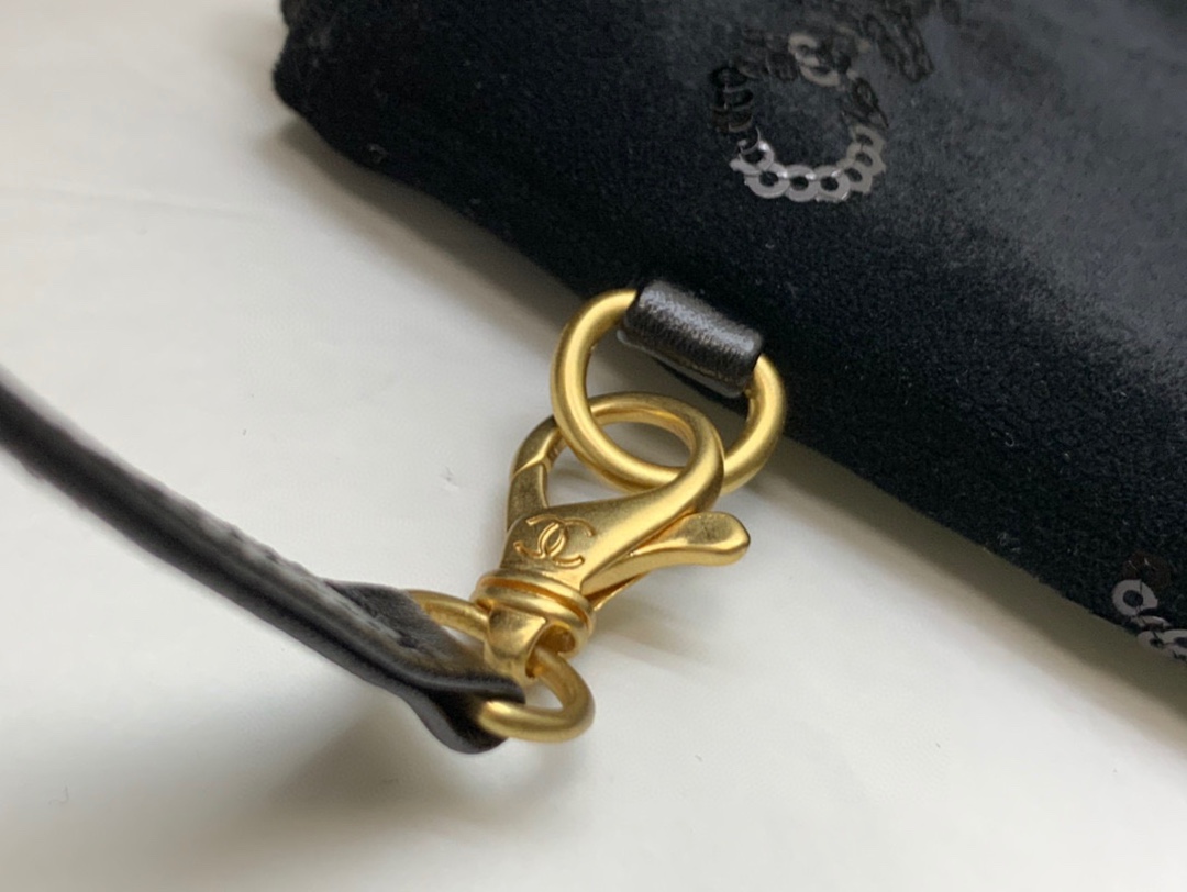 Chanel Black 22 Bag - Image 6