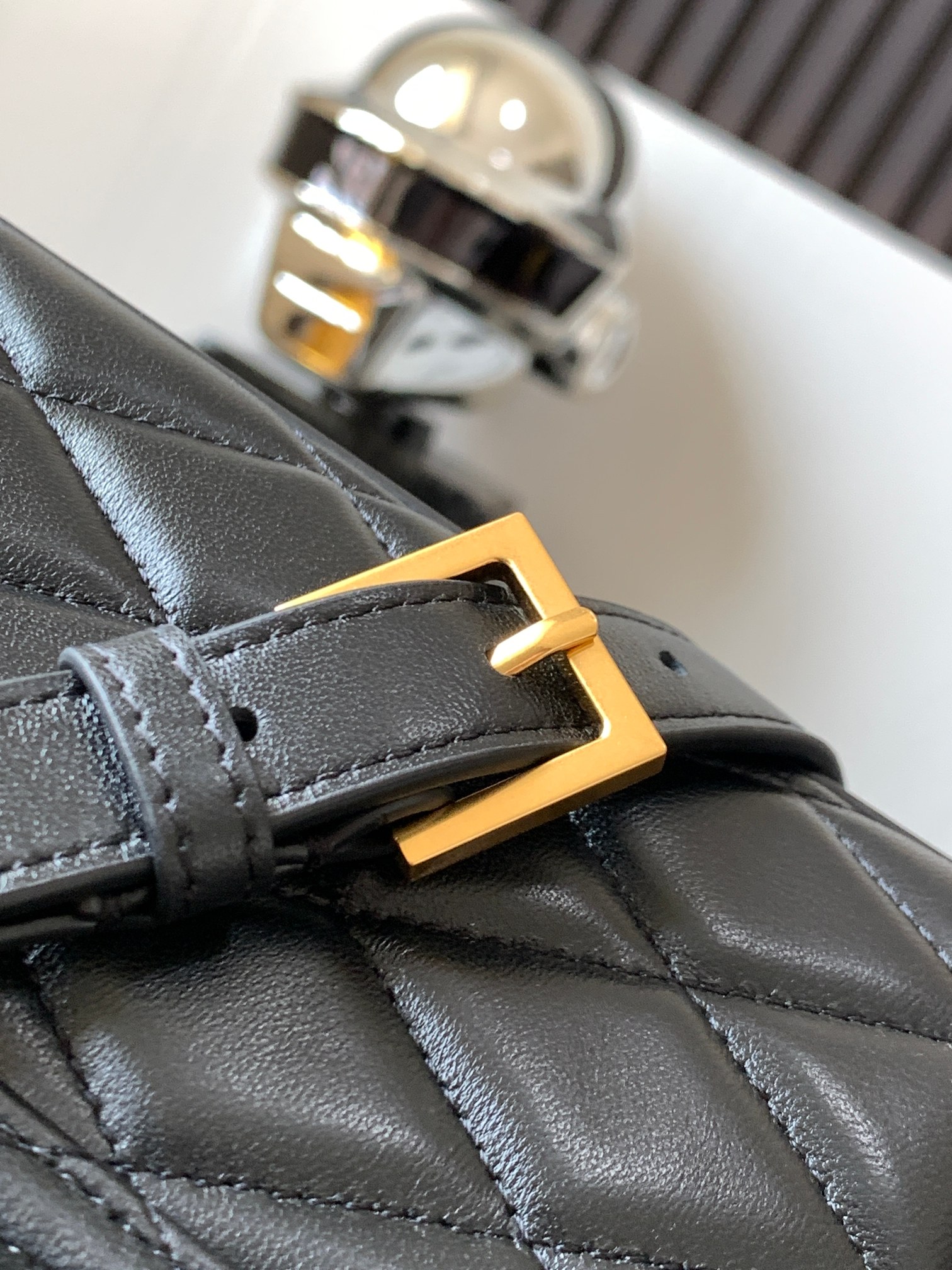June Box in Quilted Patent Leather Bag - Image 5