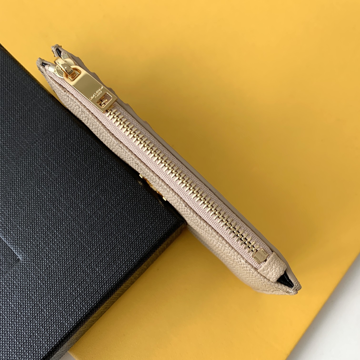 Cassandre Matelasse Zipped Fragments Card Case in Grain de Poudre Embossed Leather Bag - Image 5