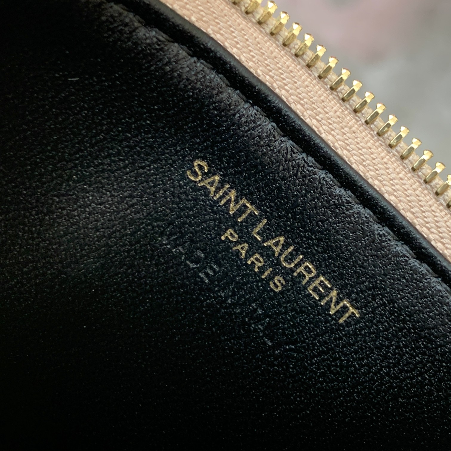 Cassandre Matelasse Zipped Fragments Card Case in Grain de Poudre Embossed Leather Bag - Image 7