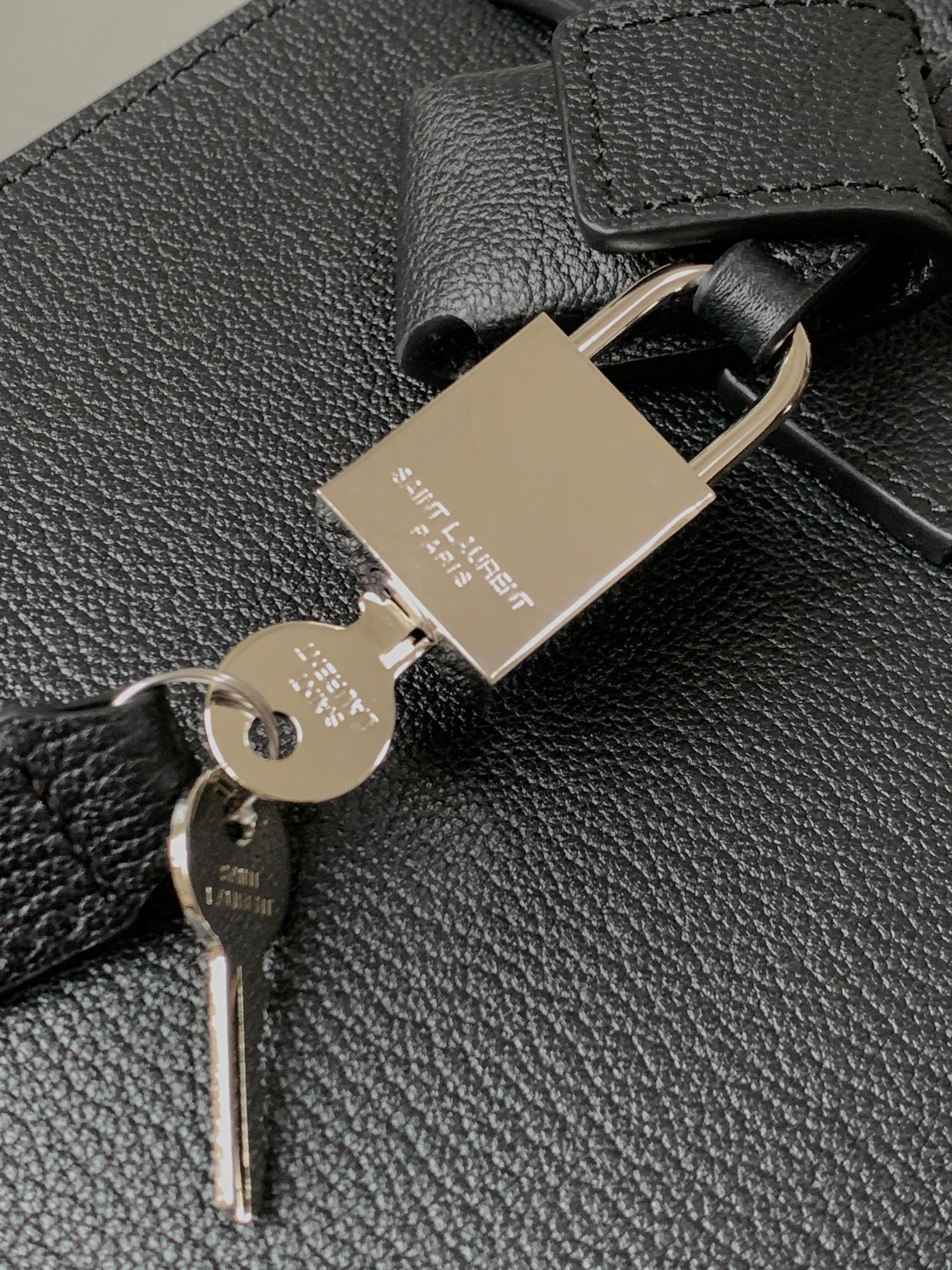 Saint Laurent Sac de Jour Baby Bag - Image 5