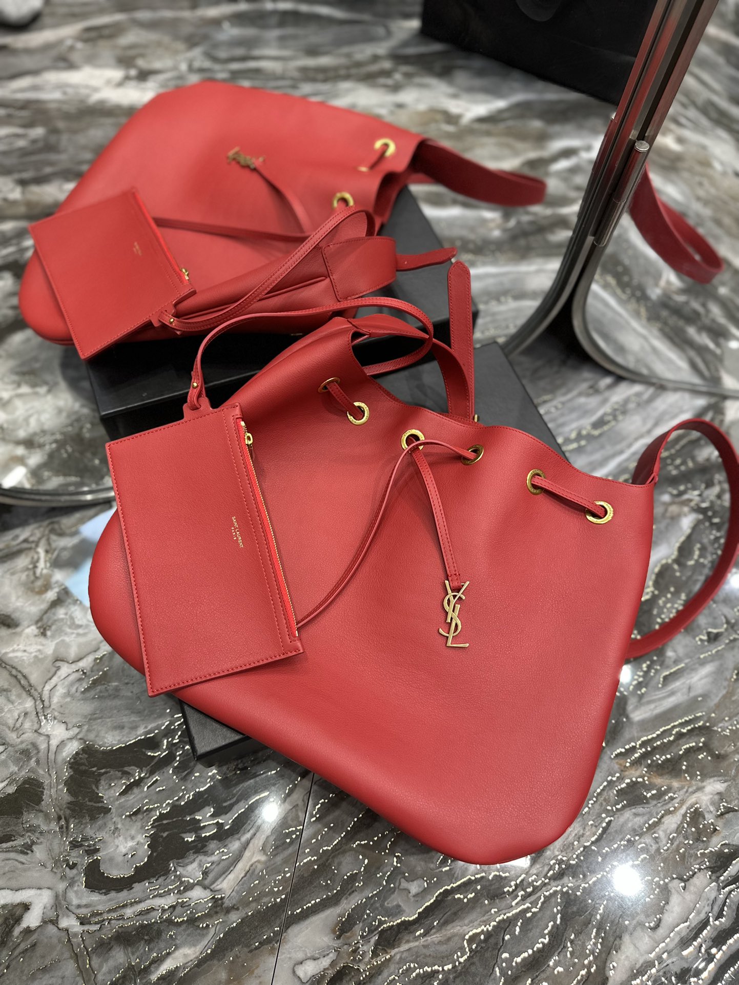 YSL Paris Vii Large Flat Hobo in Smooth Leather Bag - Image 7