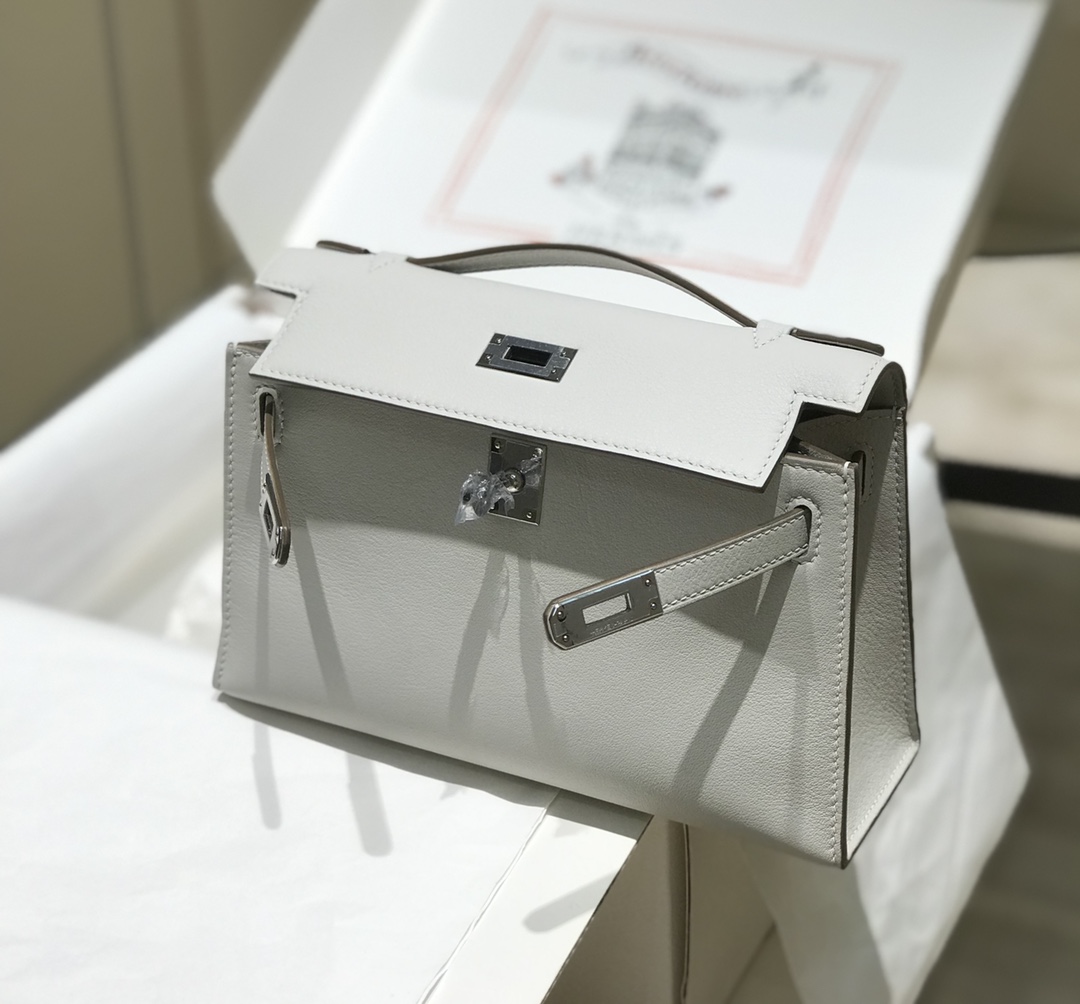 Hermès Kelly Pochette Bag - Image 4