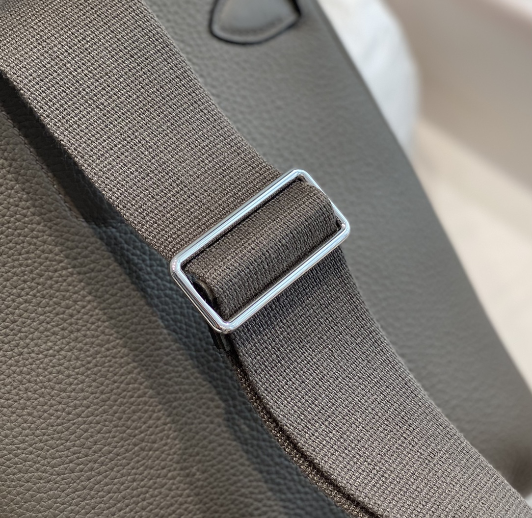 Hermès Hac a Dos Bag - Image 8