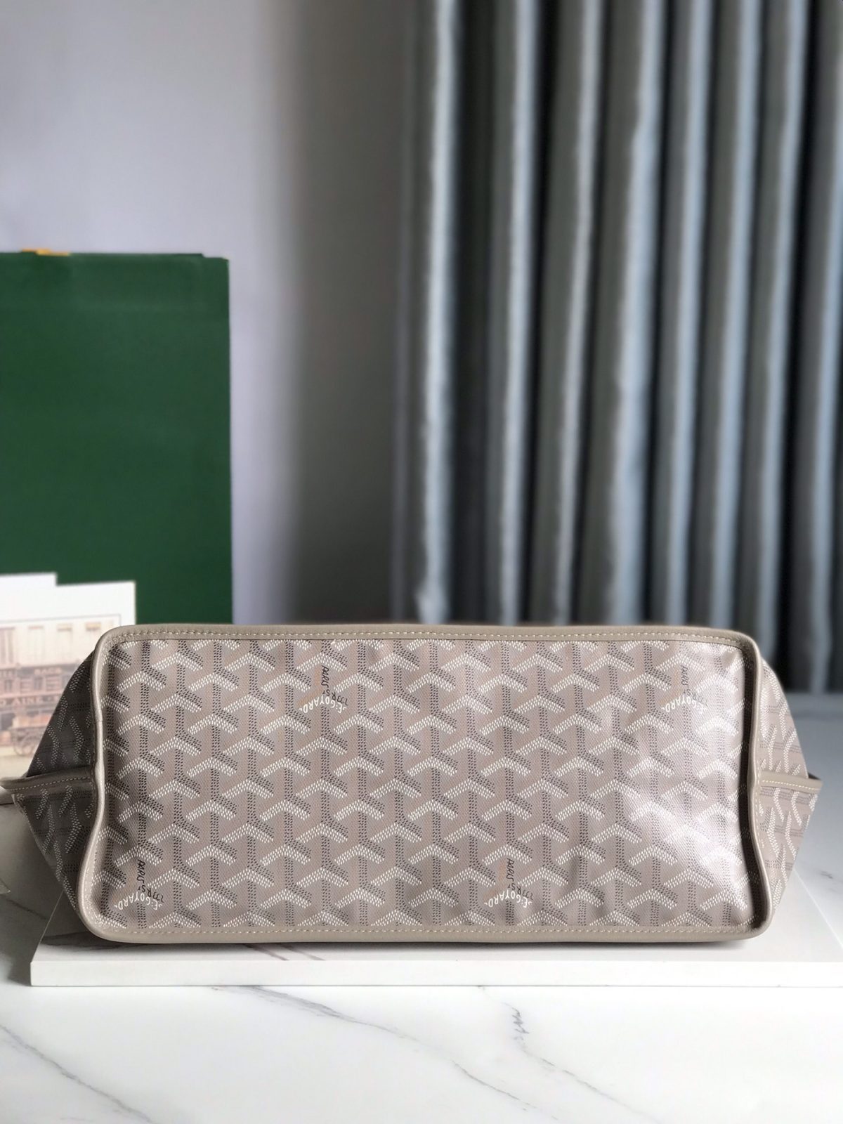Goyard Reversible Anjou Tote - Image 5